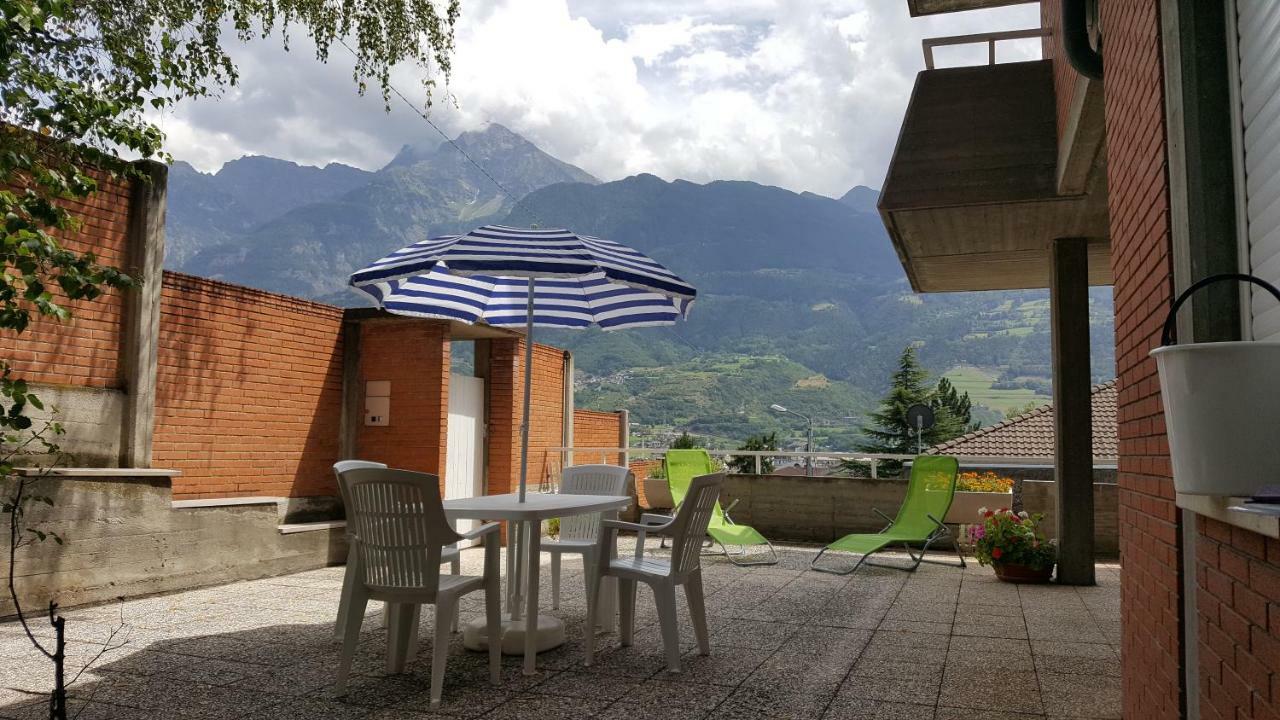 La Betulla Appartamento Confortevole Wifi E Parking Free Aosta Exteriör bild